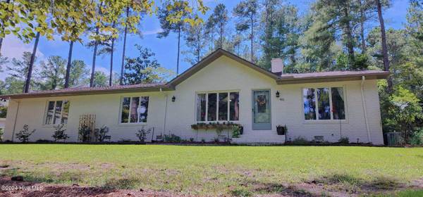 46 Shadow DR, Whispering Pines, NC 28327