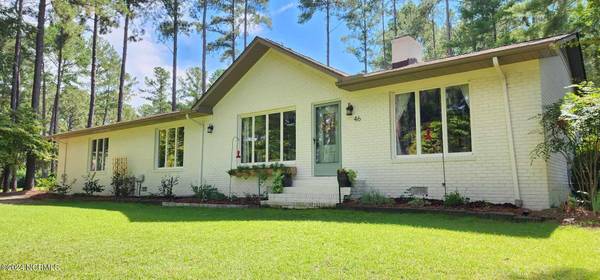 46 Shadow DR, Whispering Pines, NC 28327