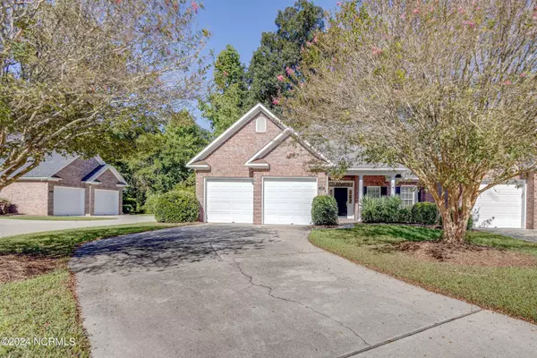 New Bern, NC 28562,811 Vineyard DR