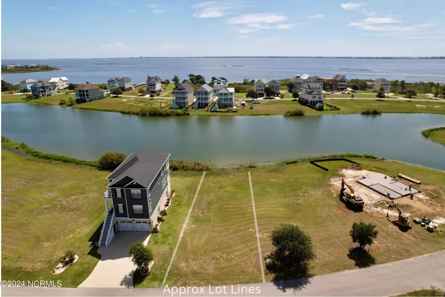 608 Cannonsgate DR, Newport, NC 28570