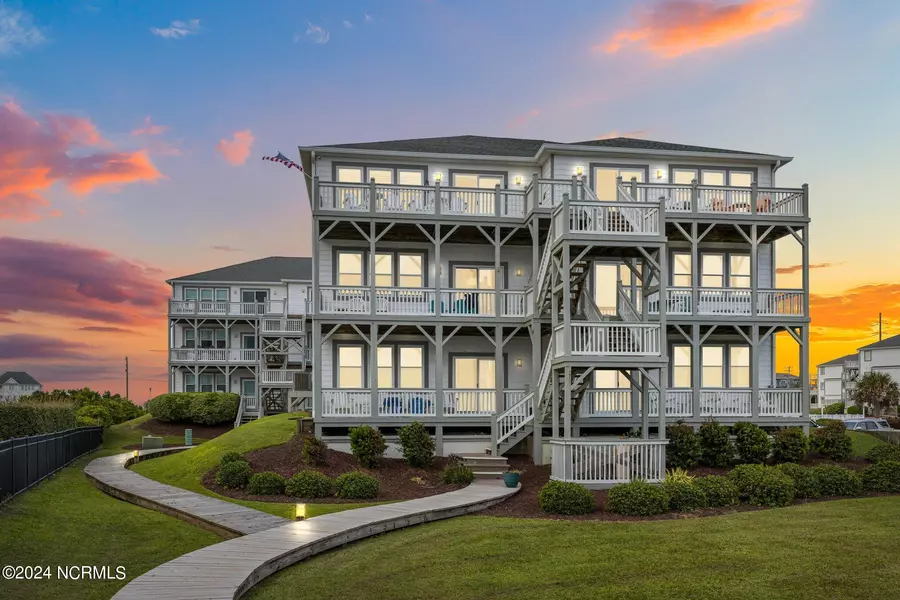 2905 Pointe W DR #B3, Emerald Isle, NC 28594