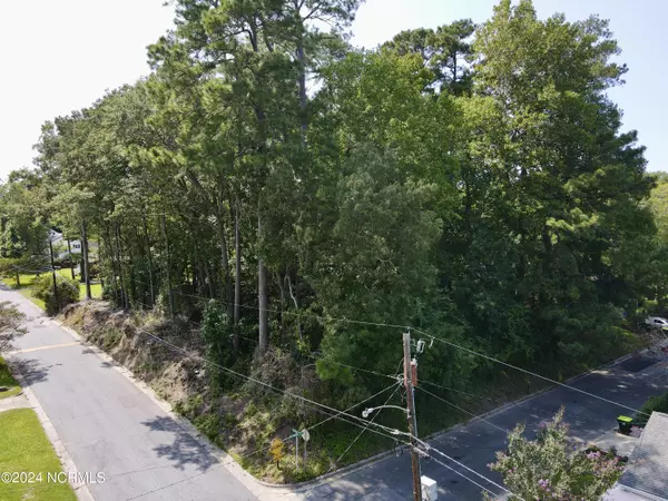 Williamston, NC 27892,312 Halifax ST
