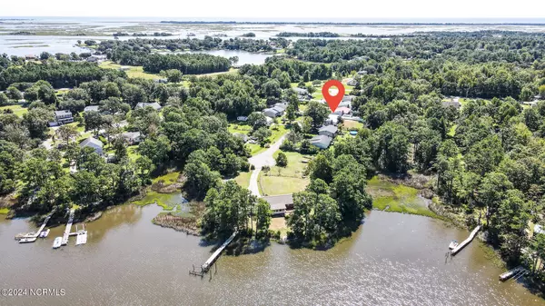 Hubert, NC 28539,5 Cherokee DR