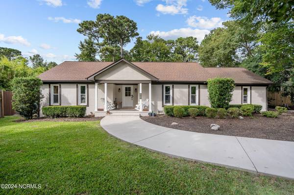 41 Pelican Point RD, Wilmington, NC 28409