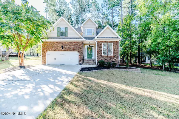 41 Wateredge LN, Sanford, NC 27332