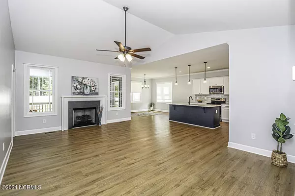 Louisburg, NC 27549,133 Ottawa DR