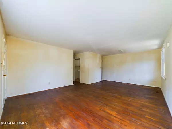 Rocky Mount, NC 27801,908 Shepard DR