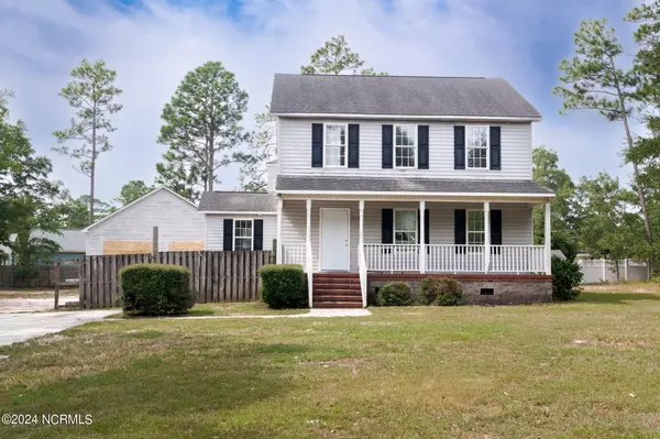 216 Foxcroft RD, Southport, NC 28461