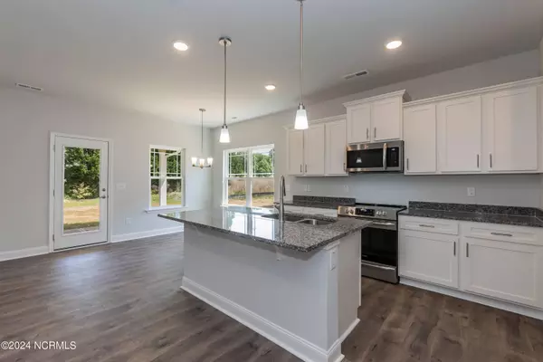 Richlands, NC 28574,601 Central Park WAY