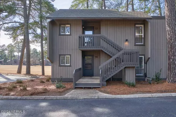 5 Pine Tree RD ## 204, Pinehurst, NC 28374