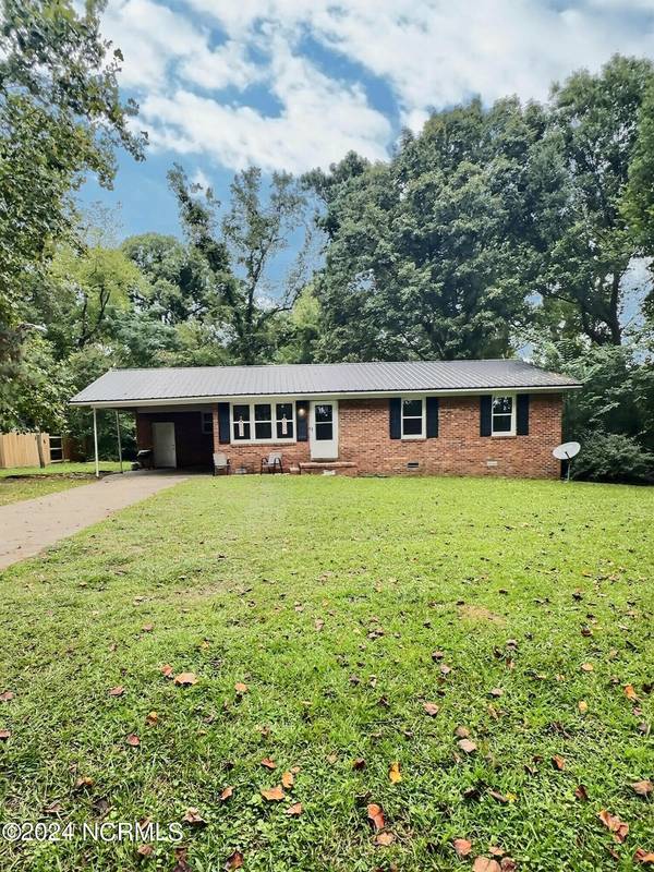 422 Community RD, Warsaw, NC 28398