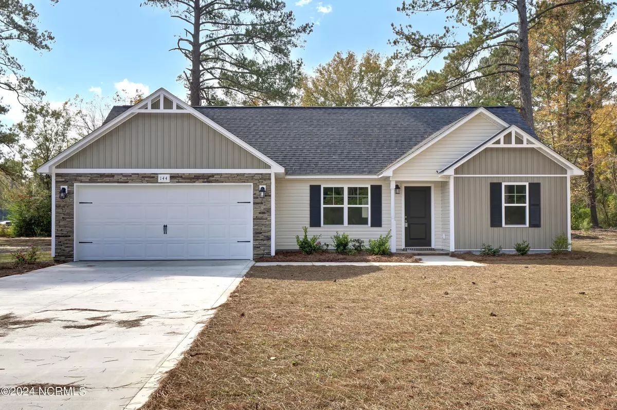 Richlands, NC 28574,517 Orchard Creek DR