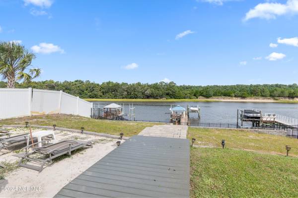 Oak Island, NC 28465,404 W Yacht DR