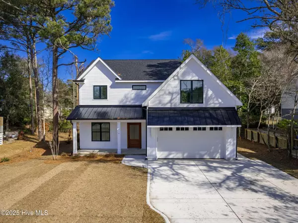 414 Holly ST, Emerald Isle, NC 28594