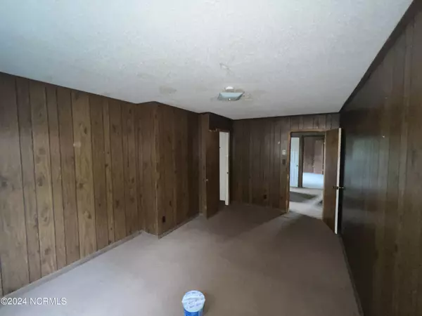 Roseboro, NC 28382,205 E Pinewood ST