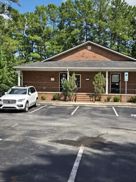 28 Office Park DR #A, Jacksonville, NC 28546