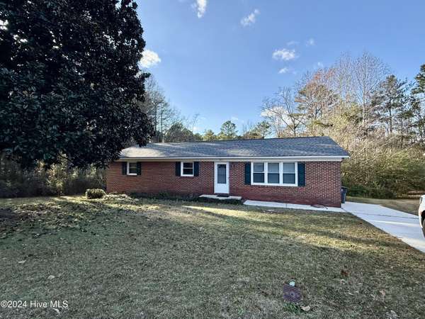 201 Shaw RD, Hamlet, NC 28345