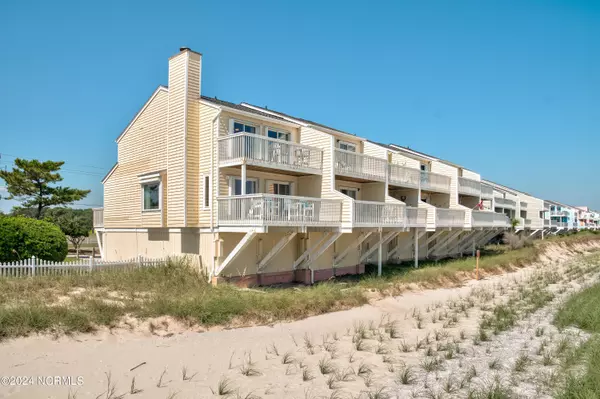 Kure Beach, NC 28449,606 Pelican CT