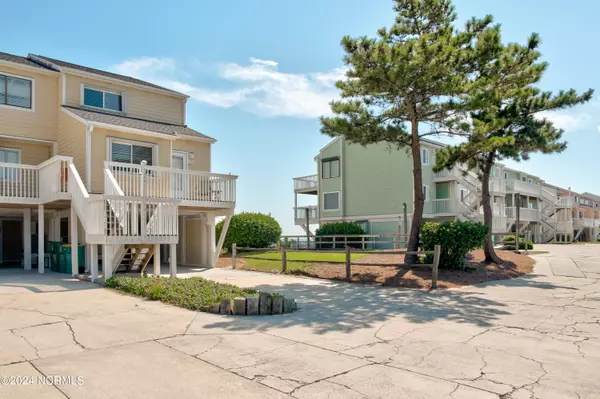 Kure Beach, NC 28449,606 Pelican CT