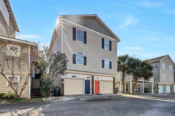 1 Sea Gull LN #Unit 1, Carolina Beach, NC 28428