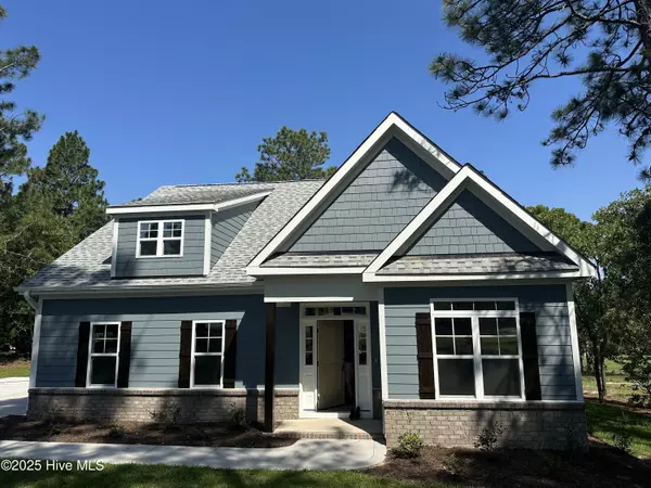 200 Longleaf DR, West End, NC 27376