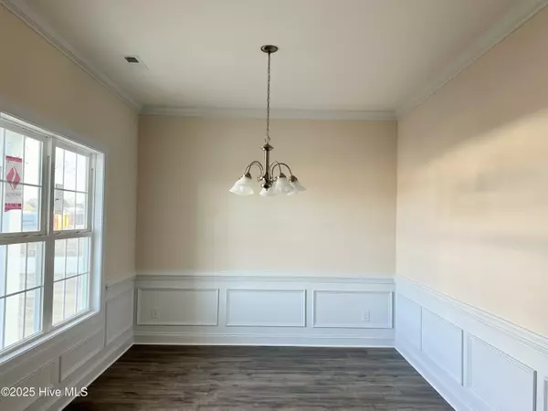 New Bern, NC 28562,2021 Bluewater BLVD