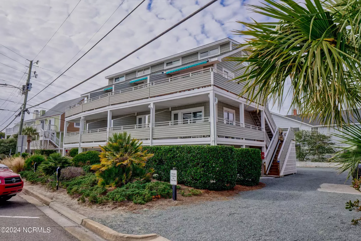 Wrightsville Beach, NC 28480,710 S Lumina AVE #102