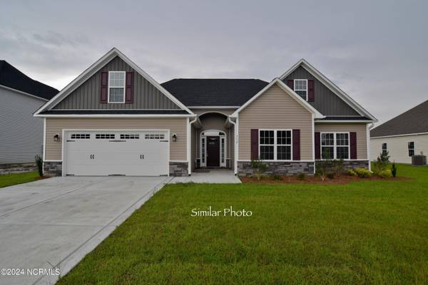 728 Secession LN, Jacksonville, NC 28546