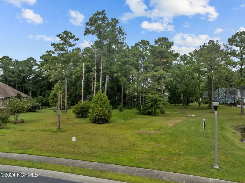 635 Crow Creek Drive DR, Calabash, NC 28467