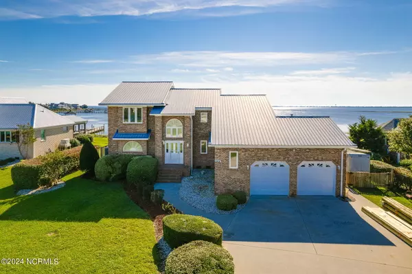 517 Blue Heron DR, Newport, NC 28570