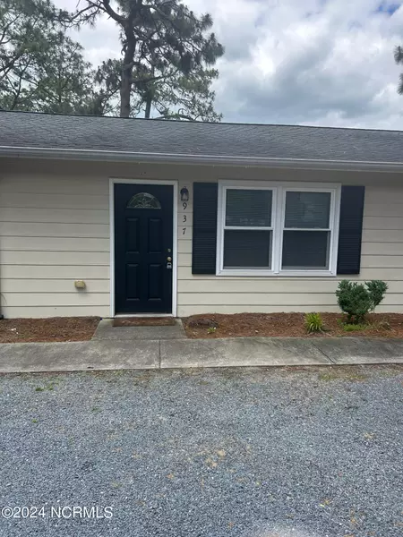 937 N Ashe ST, Southern Pines, NC 28387