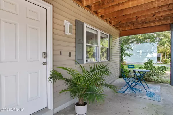 Oak Island, NC 28465,707 E Yacht DR