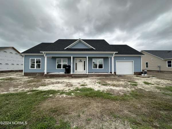 203 Compass DR, Elizabeth City, NC 27909