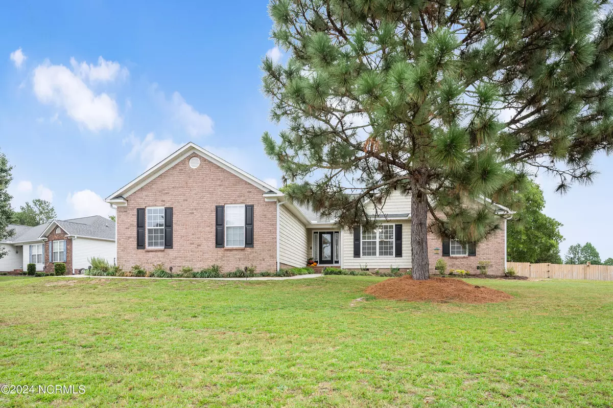 Whispering Pines, NC 28327,320 Queens Cove WAY