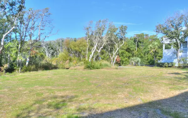 Oak Island, NC 28465,114 SE 68th ST