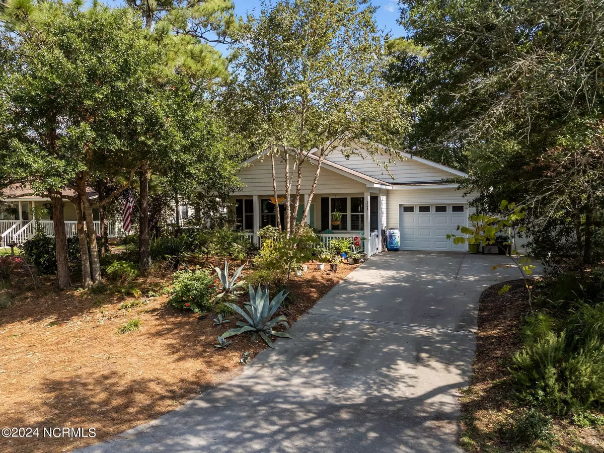 Oak Island, NC 28465,208 NE 39th ST