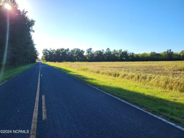 Edward, NC 27821,652 Labor Camp RD