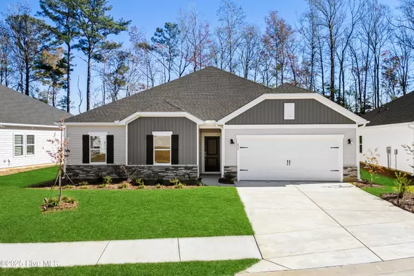 635 Blackthorne CIR NW, Calabash, NC 28467