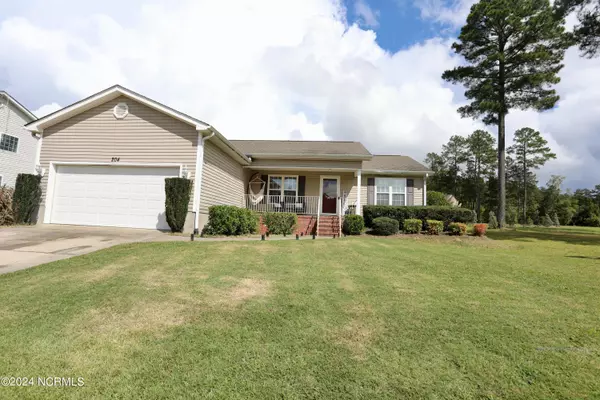 204 Savannah Garden DR, Carthage, NC 28327