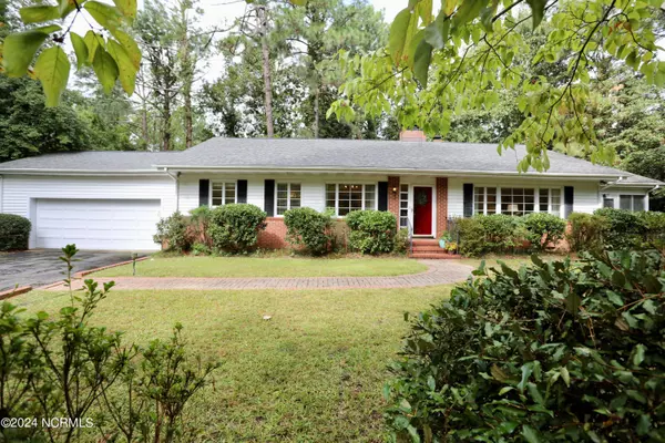 230 Pinegrove RD, Southern Pines, NC 28387