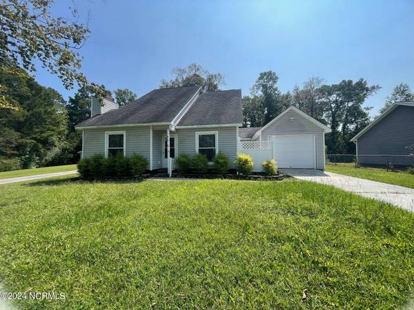 829 Mill River RD, Jacksonville, NC 28540