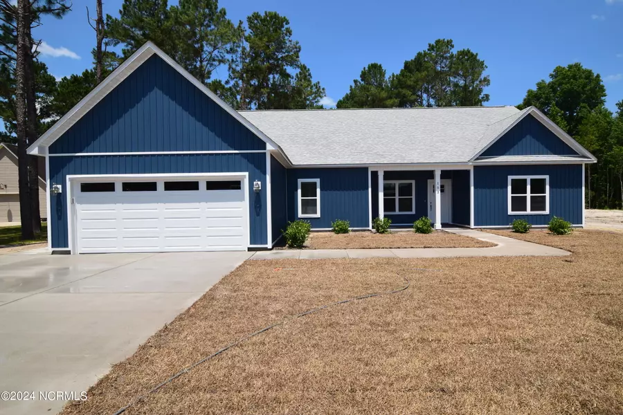 6313 Albatross DR, New Bern, NC 28560