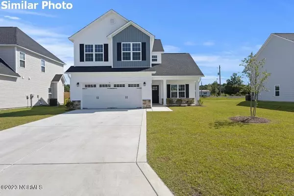 490 Pebble Shore DR, Sneads Ferry, NC 28460