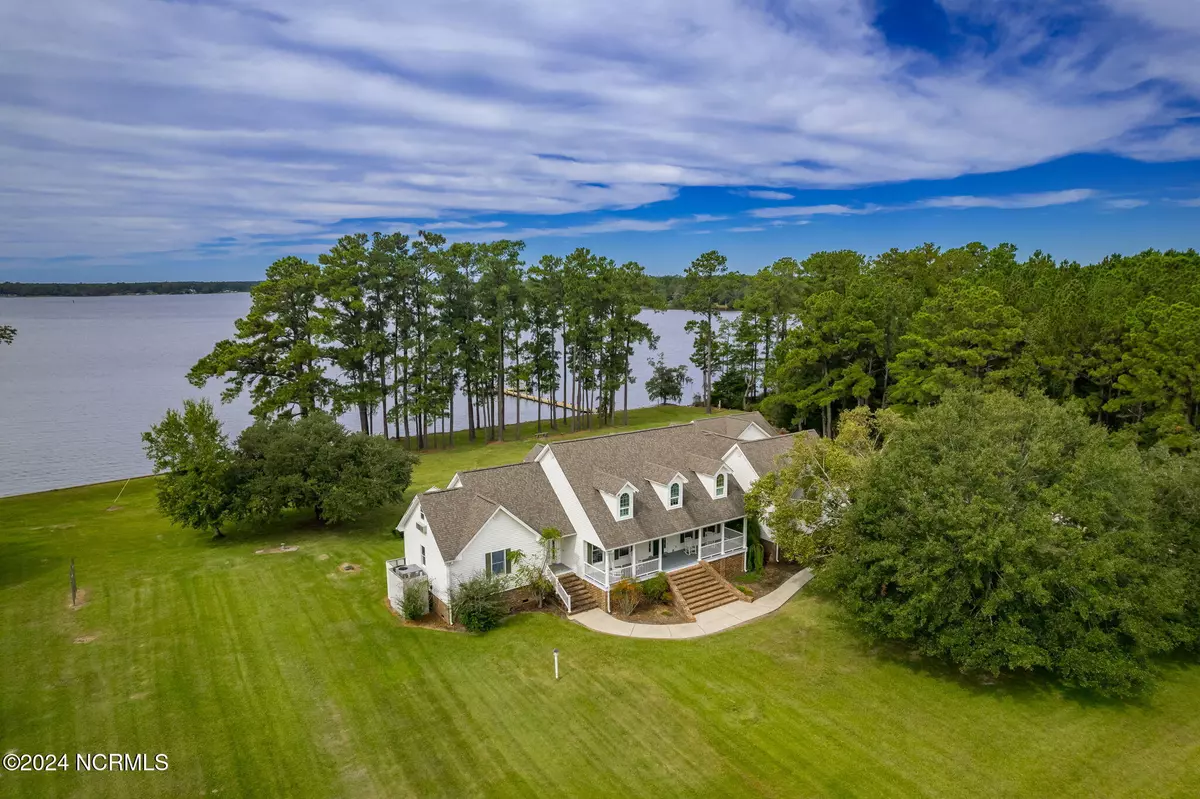 Beaufort, NC 28516,300 Carraway Mcintyre LN