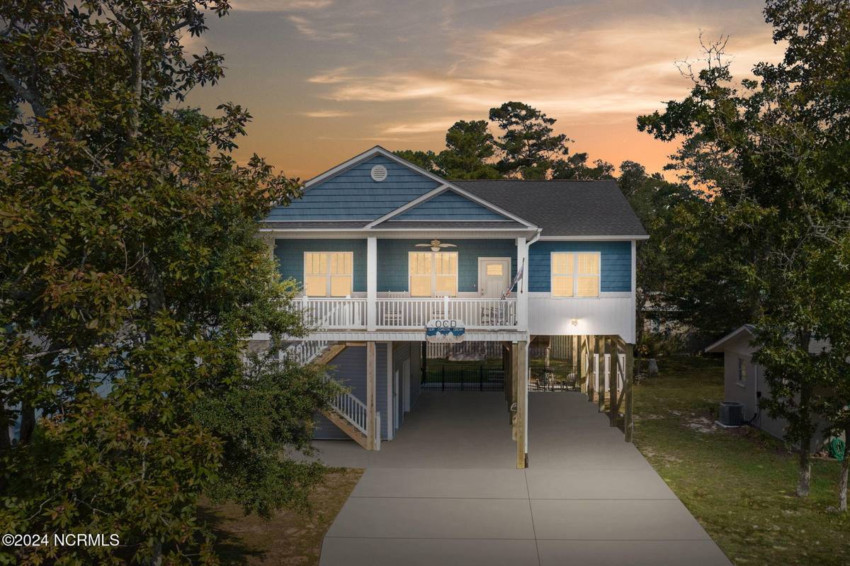 Oak Island, NC 28465,110 NE 77th ST