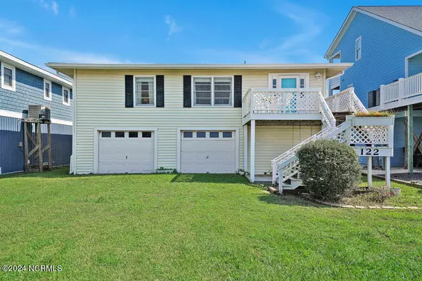 122 Marlin DR, Holden Beach, NC 28462