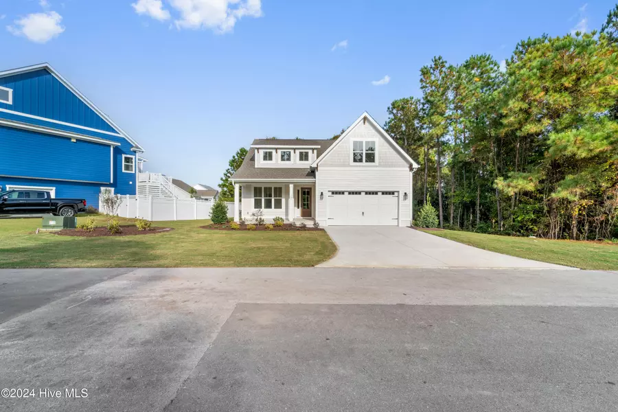 705 Sea Otter LN, Holly Ridge, NC 28445