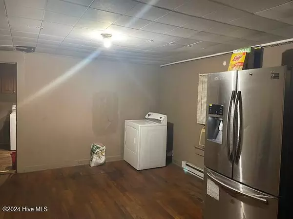 Spring Hope, NC 27882,901 E Nash ST