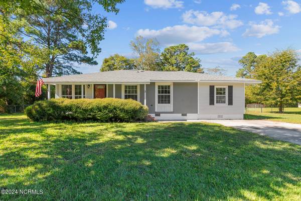 3 Batchelors TRL, Jacksonville, NC 28546