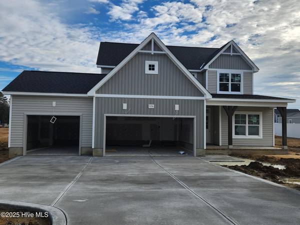 974 Appaloosa TRL, Grimesland, NC 27837